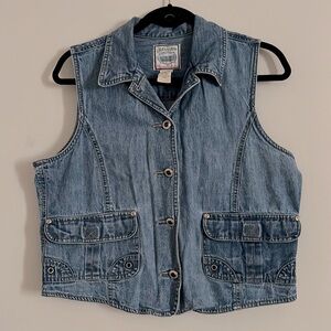 VTG Authentic St John’s Bay denim collection vest. Size M.